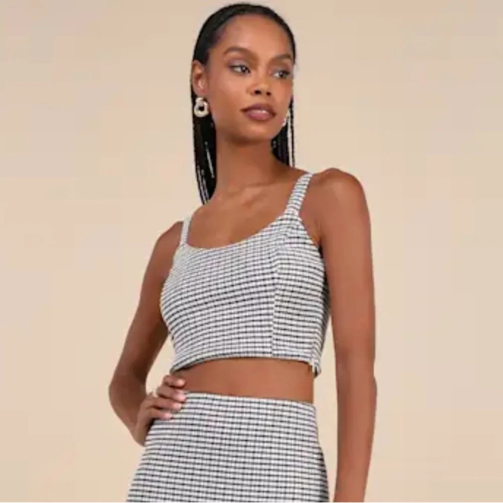 NWT Navy Blue Gingham Square Neck Cropped Tank Top - Small